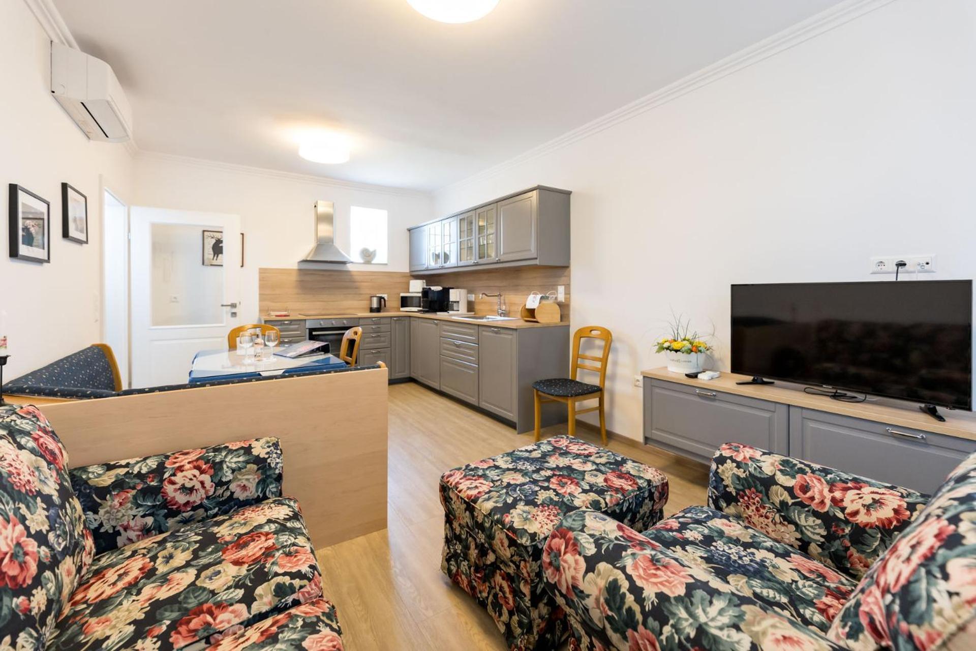 Sekt & Wein - Walter Klein Apartment อิลมิทซ์ ภายนอก รูปภาพ